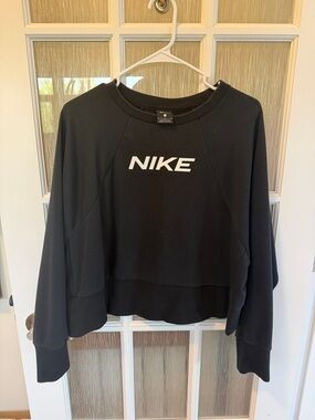 Nike - Women’s Dri-Fit Crop Sweatshirt